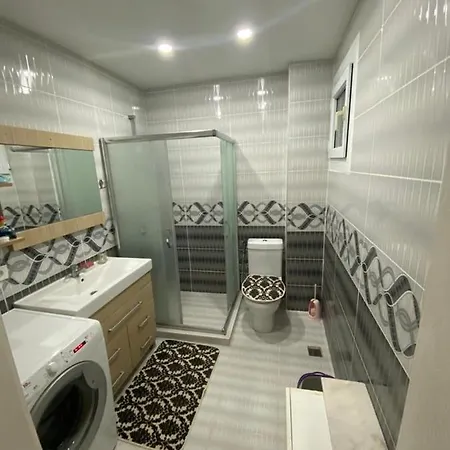 Appartement 3+1 Deniz Manzarali Lukx Daire Istanboel